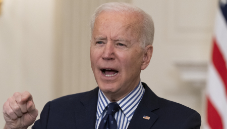 NEMA VIŠE VRDANJA! Bajden potpisao zakon, svi će morati da ga poštuju!