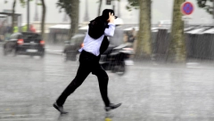 RHMZ IZDAO ČAK 4 UPOZORENJA! Paklene vrućine po onda grad i pljuskovi, u ovim delovima zemlje najkritičnije