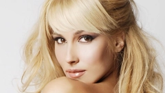 RODITELJI SU MI NANELI DUŠEVNU BOL Iva Štrljić javno ZAKUKALA o detinjstvu, pa otkrila šokantne detalje iz porodičnih odnosa