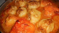 MAĐARSKI KUVARI OTKRILI KAKO SPREMAJU PUNJENE PAPRIKE: Tajna je u jednom sastojku, a vodu ne dodaju