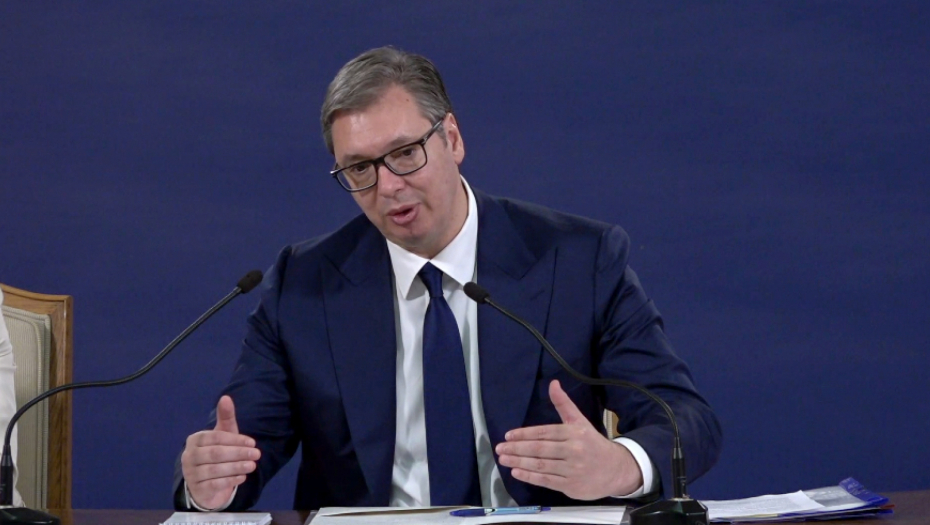 VUČIĆ SAOPŠTIO SJAJNE VESTI Penzije rastu za 19,1%, dvocifren rast plata, značajno povećanje minimalca (VIDEO)