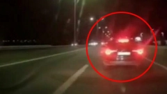 DIVLJAO NA AUTOPUTU KROZ PRESTONICU: Audi ga obišao, pa zakočio, druže, jesi li pri sebi? (VIDEO)