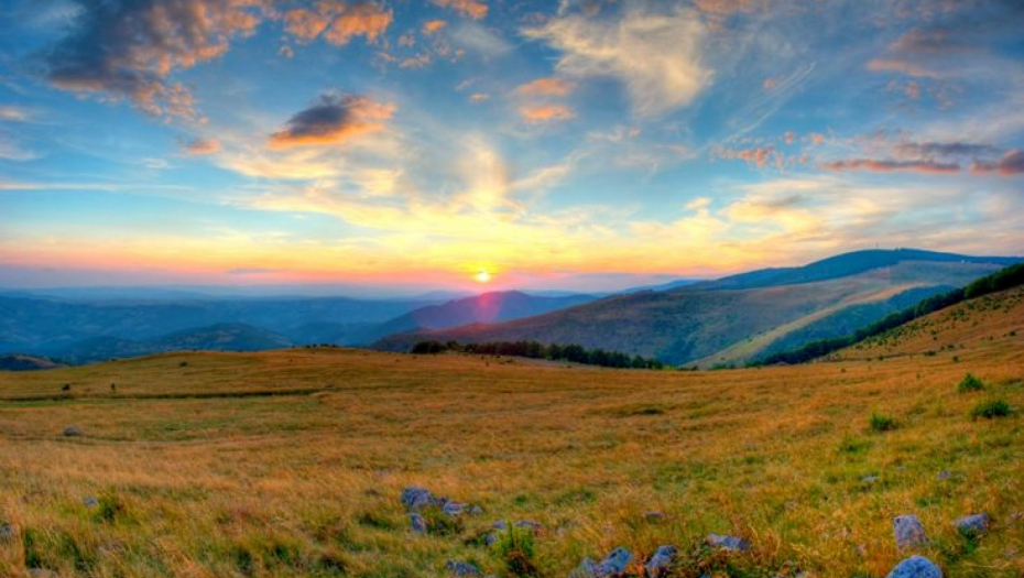 SRBI KOJI OVDE IMAJU PLAC MOGU "ZGRNUTI" BOGATSVO Do juče niko je ni za džabe nije hteo, a sad se otimaju za parče zemlje