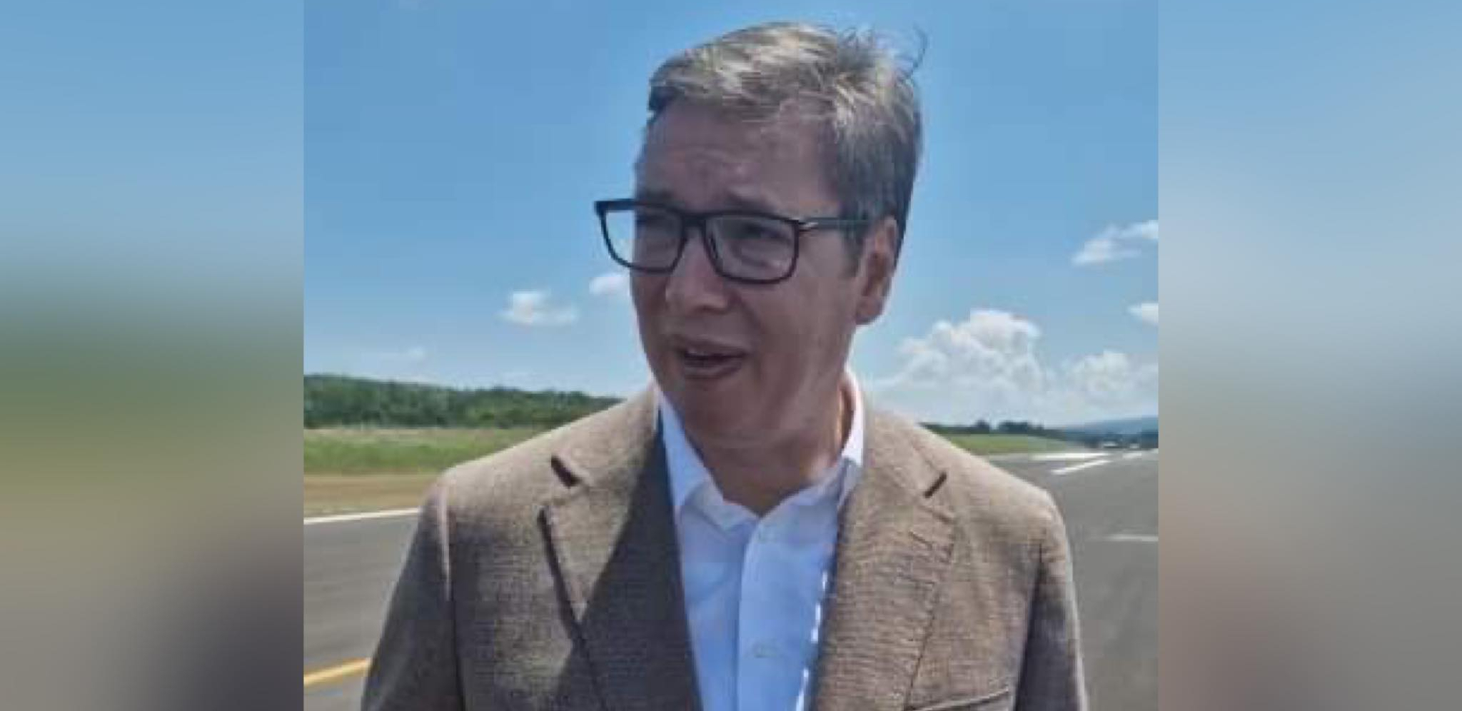 POGLEDAJTE KAKO SE VUČIĆ ZAVITLAVA NA SOPSTVENI RAČUN (VIDEO)