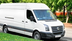 NEZAPAMĆENA SAOBRAĆAJNA NESREĆA U TOPOLI Kombi oborio ženu na autobuskoj stanici