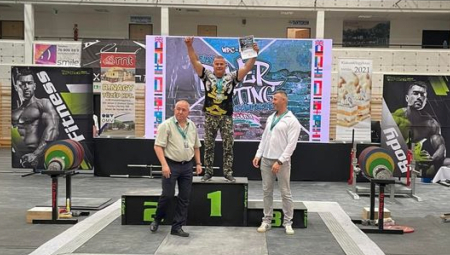 Dve zlatne medalje doneo u Srbiju!