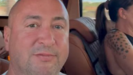 IDEMO FAMILIJO! Đani se sa svojom porodicom ludo provodio u luskuznoj limuzini (FOTO)
