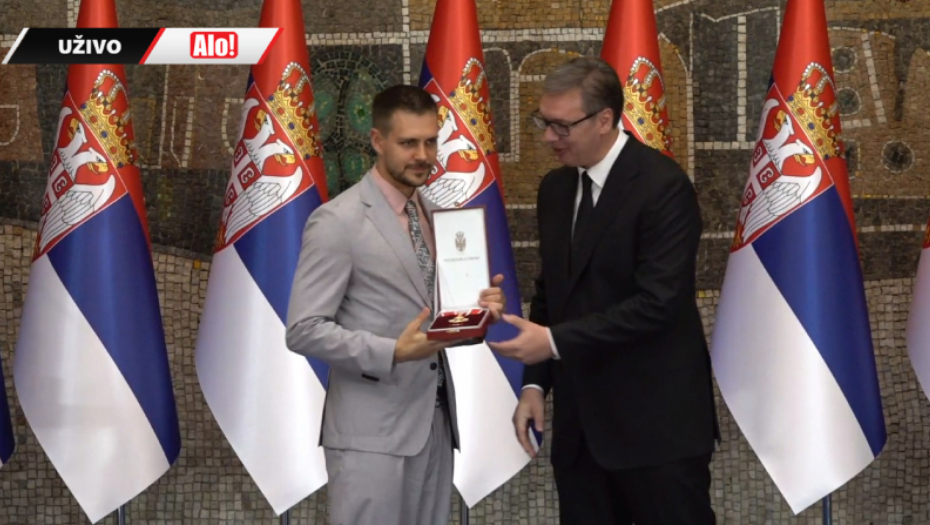 NADAHNJUJE I DAJE SMISAO! Oglasio se Miloš Biković nakon što mu je Aleksandar Vučio uručio orden Karađorđeve zvezde (FOTO)