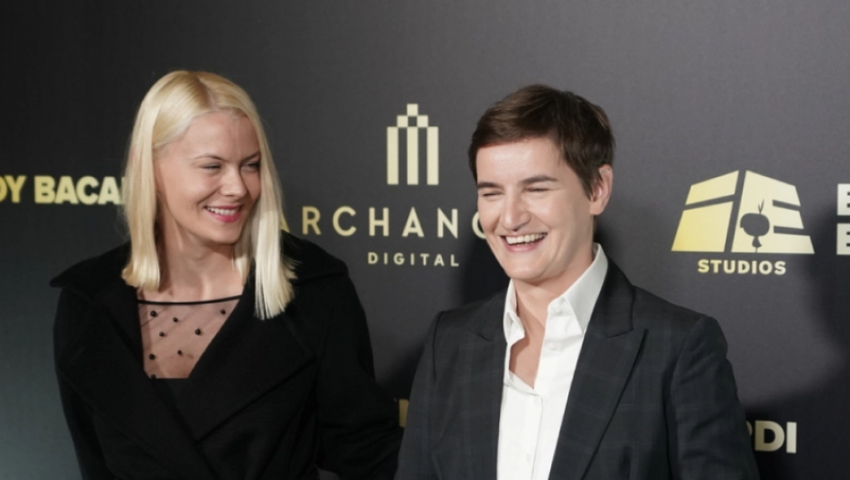 NJIHOV IZGLED ĆE VAS RASPAMETITI, OBE BLISTAJU: Ana Brnabić sa partnerkom posle dužeg vremena u javnosti, zbog jednog detalja svi pričaju o Milici