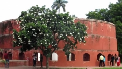 TAJNA VRATA KA SVEMIRU Misteriozni objekat već 300 godina očitava vreme važnih događaja