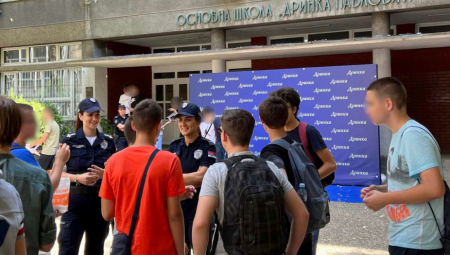 SVE SPREMNO ZA POLAGANJE MALE MATURE Osmaci  prvo rade test iz maternjeg jezika