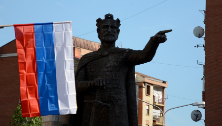 JOŠ SAMO DA NAM STAVE ŽUTE TRAKE Srbi sa Kosova i Metohije: Albanci čine sve da nam zagorčaju život!