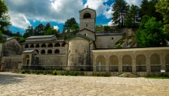 OGLASILA SE MITROPOLIJA CRNOGORSKO-PRIMORSKA Nadamo se da će oni koji rade na Temeljnom ugovoru odoleti pritiscima