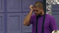 DA SE MAMI NEŠTO DESILO, OBESIO BIH SE Dejan grcao u suzama zbog porodice, video baku i zaplakao u emisiji uživo, a imao je i jasnu poruku za njih