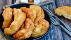 Brzo se pripremaju: Uštipci sa sirom