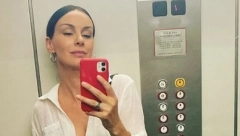 HALJINU GLUMICE MORA DA IMA SVAKA ŽENA U ORMARU: Sloboda Mićalović nosi model sezone koji može da se nađe po ceni od 1.500 dinara