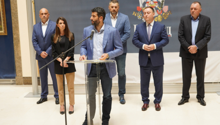 ONI ĆE VODITI BEOGRAD Šapić predstavio najbliže saradnike