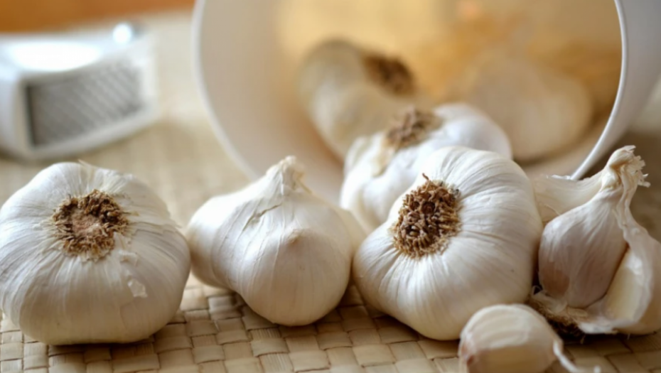 Uz meso i krompir: Sos od belog luka i peršuna