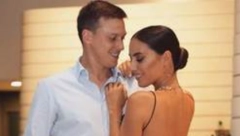 MARIJA EGELJA IZAŠLA IZ PORODILIŠTA Evo šta radi sa mužem dok njihov sin spava (FOTO)