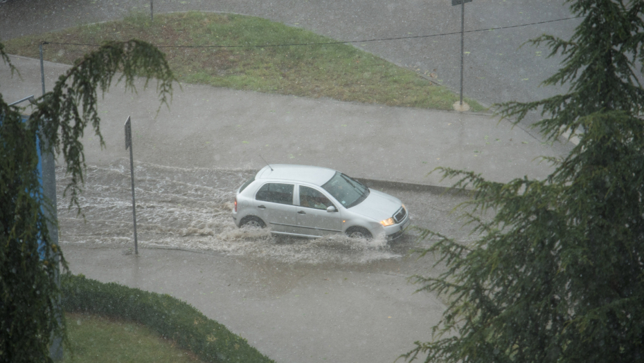 U NAREDNIH SAT VREMENA JAKO NEVREME ĆE POGODITI SRBIJU RHMZ izdao upozorenje, na udaru ovi krajevi zemlje