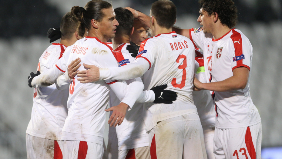 ISPLIVALI DETALJI TUČE SRPSKIH FUDBALERA Prijović nokautirao Tošića, a sve je počelo pretećom porukom