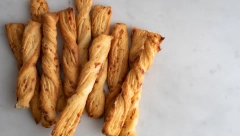 Preukusna užina: Recept za štapiće sa feta sirom