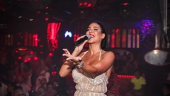 MARINU VISKOVIĆ NA NASTUPU POLJUBILA I ZAPROSILA DEVOJKA Evo kako je pevačica reagovala i šta je rekla na sve to