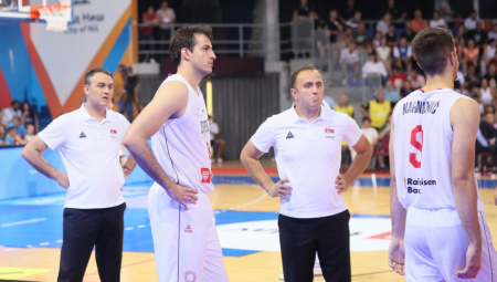 SJAJNA ATMOSFERA ČEKA "ORLOVE" U ARENI Planule karte za utakmicu Srbija - Grčka