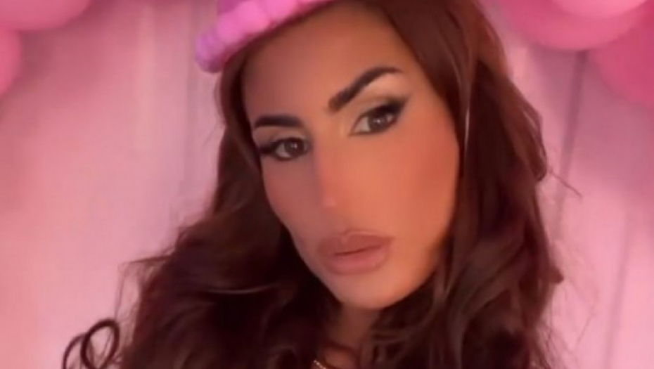 Didi J se pojavila u haljini koja malo toga POKRIVA! Nakon snimka koji je objavila nastala je velika pometnja (VIDEO)