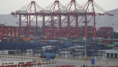 TRAŽE VEĆE PLATE Oko 500 lučkih radnika u dvonedeljnom štrajku