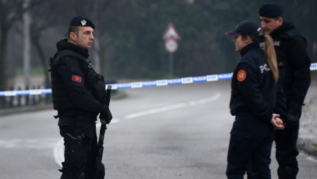 VIŠE OD 10 MRTVIH NA CETINJU Pobio celu porodicu, pa krenuo dalje