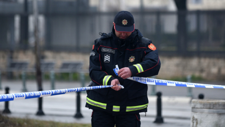 DVE OSOBE UHAPŠENE ZA POKUŠAJ UBISTVA Užas u Tivtu, izbola muškarca nakon svađe