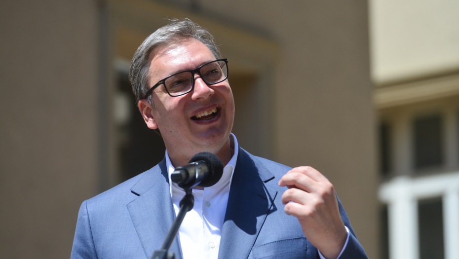 CELA SRBIJA SE RADUJE, NA VRHU MOŽE BITI SAMO JEDAN Predsednik Vučić čestitao Novaku Đokoviću