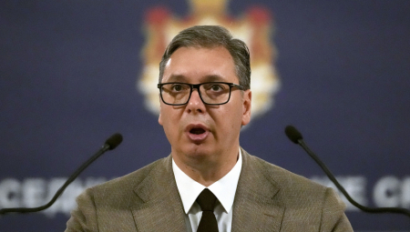 DOBRO RAZMISLITE PRE NEGO ŠTO DONESETE ODLUKU Vučić poručio da Makedonci moraju sami da odluče o francuskom predlogu