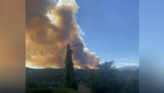 POVREĐENO 18 VATROGASACA, LJUDI EVAKUISANI Dramatične scene sa francuskog Mediterana, vatrena stihija se podigla nebu pod oblake (VIDEO)