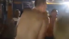 JOKIĆ NAPRAVIO ŠOU Urnebesna proslava istorijskog ugovora - Srbin se skinuo i poveo kolo (VIDEO)