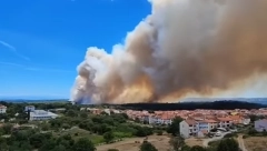 HRVATSKA NA NOGAMA Građani i turisti beže iz kuća, avijacija pritekla u pomoć (VIDEO)