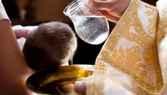 ODBILA JE DA KRSTI DETE NAJBOLJOJ DRUGARICI Kad čujete šta je razlog, možda ćete je i razumeti