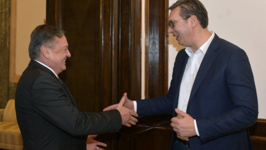 VUČIĆ JE NAJBOLJI PREDSEDNIK U REGIONU Gradonačelnik Ljubljane Zoran Janković u intervjuu za hrvatske medije