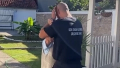 STIGAO U VETERNIK POSLE PET GODINA Dejan Dragojević ne prestaje da plače, evo kako je izgledao susret sa bakom (VIDEO)