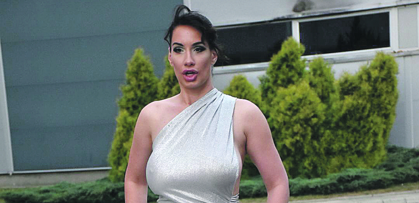 BIVŠA ZADRUGARKA NA NOGAMA Ne može da veruje šta joj se dešava, hitno se oglasila i objavila sve javno! (FOTO)