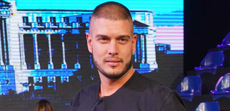 HVATA ME GUŠENJE KADA MI PRILAZI MNOGO LJUDI Dejan Dragojević o tome kako se bori sa popularnošću: Ne mogu da se naviknem da sam pobednik