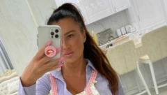 KRISTALI, OGLEDALA, BARBI KUPATILO Stanija pokazala svaki kutak svog luksuznog stana (FOTO)