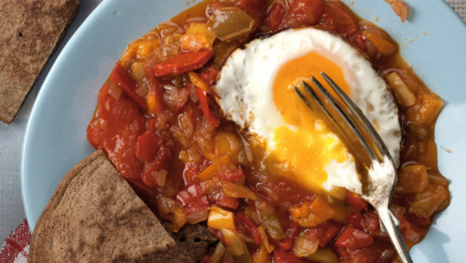 RECEPT ZA OMILJENO SRPSKO JELO Bećar paprikaš, kašika zdravlja na kojoj su generacije odrastale