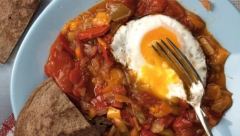 RECEPT ZA OMILJENO SRPSKO JELO Bećar paprikaš, kašika zdravlja na kojoj su generacije odrastale