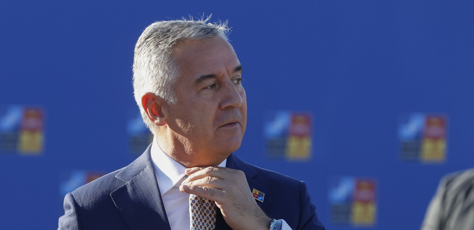 MILOŠEVIĆ JE MILU NUDIO MESTO PREDSEDNIKA JUGOSLAVIJE Slobin telohranitelj otkriva kako je na to ODGOVORIO Đukanović