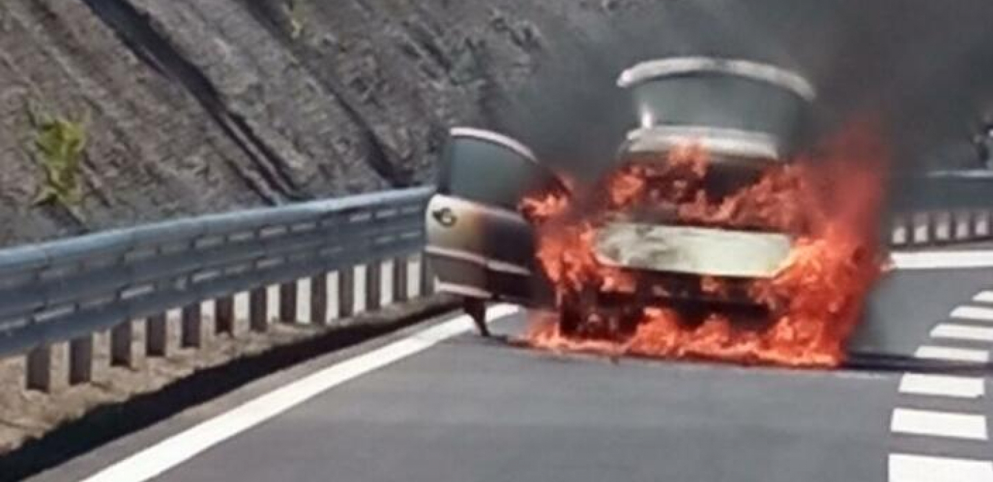 UŽAS NA NOVOM AUTO-PUTU U CRNOJ GORI! Zapalio se automobil porodici iz Srbije koja se vraćala iz Budve