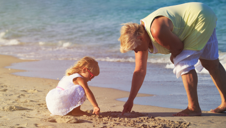 SRAMOTA! BAKI IZ SRBIJE UKRALI TELEFON U GRČKOJ Poruka koju je uputila lopovu će vas rasplakati