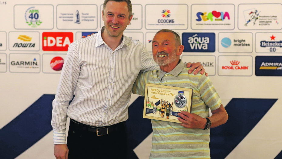 HEROJ BEOGRADA Čovek za koga su godine samo broj: Deka Vlada istrčao polumaraton u 88. godini (FOTO, VIDEO)