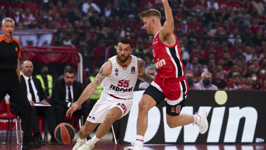 KAKVA BOMBA Majk Džejms dogovorio uslove sa Olimpijakosom